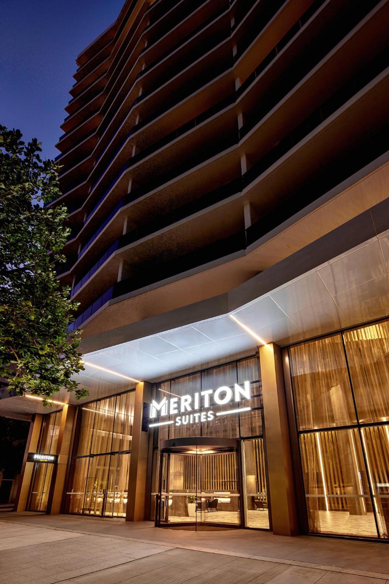 Meriton Suites Canberra Extérieur photo